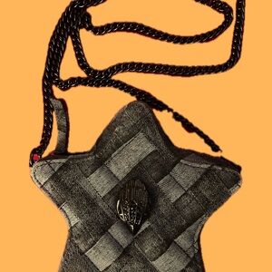 Chic Kurt Geiger Dark Denim Star-Shaped Woven Crossbody Bag